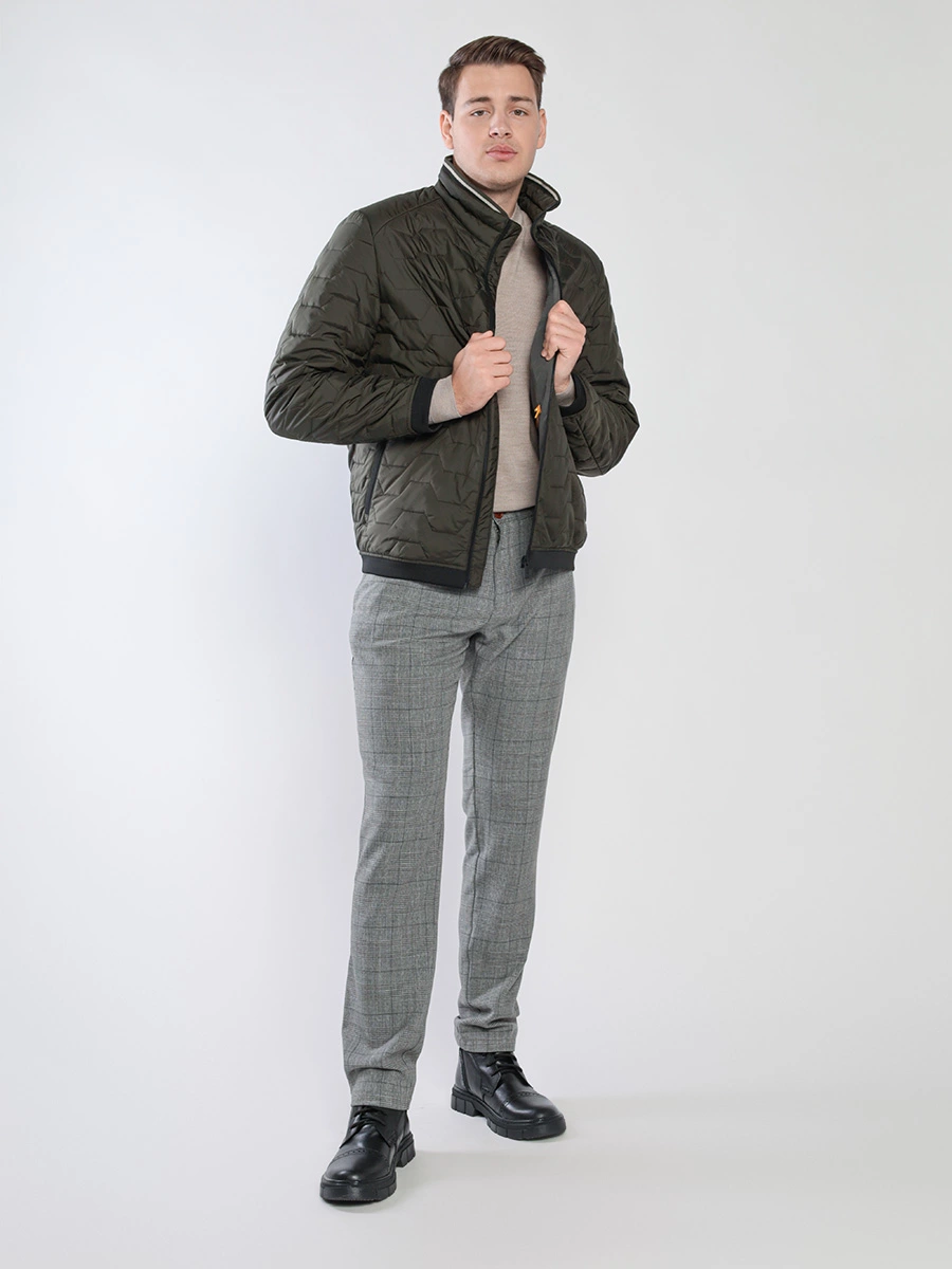 Куртка стеганая на утеплителе с воротником-стойкой